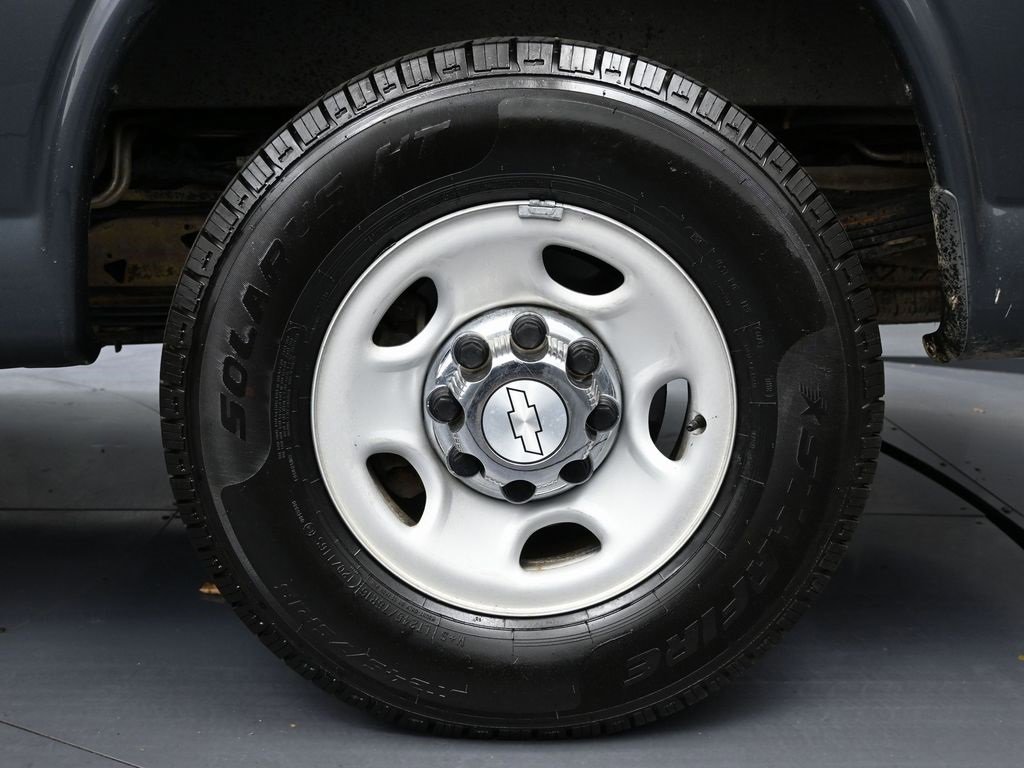 Used 2017 Chevrolet Express 3500 LT w/ LT Preferred Equipment Group image 11