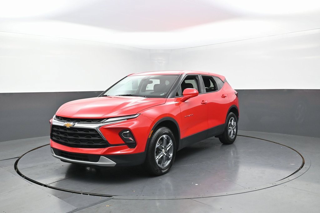 Used 2023 Chevrolet Blazer LT image 9