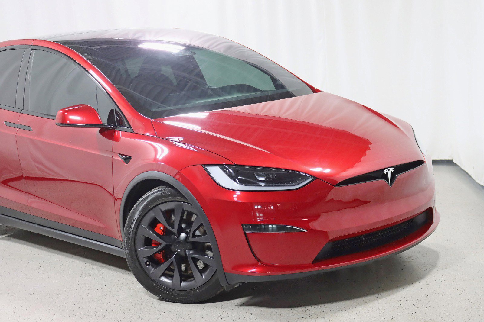 Used 2023 Tesla Model X Plaid image 2