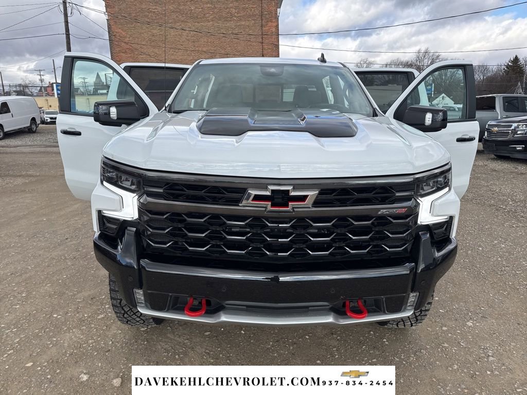 Used 2025 Chevrolet Silverado 1500 ZR2 w/ Technology Package image 37
