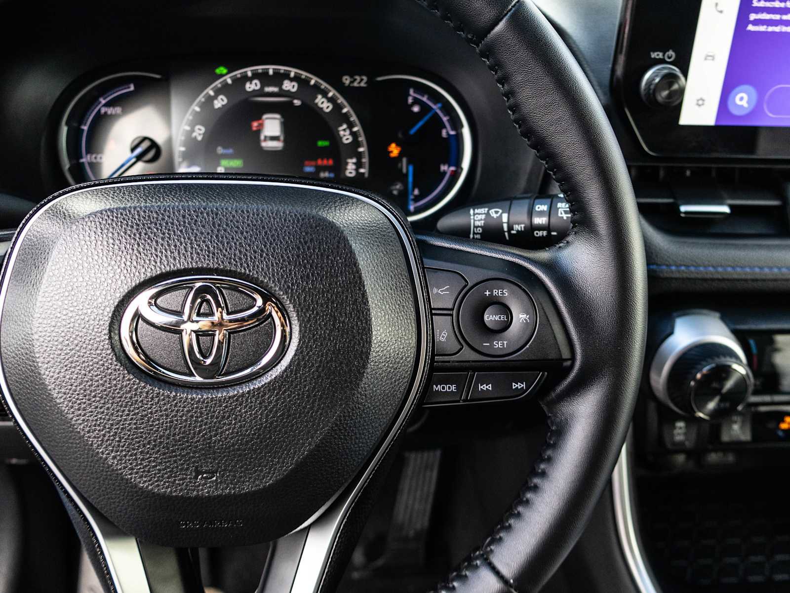 Used 2025 Toyota RAV4 XSE image 34