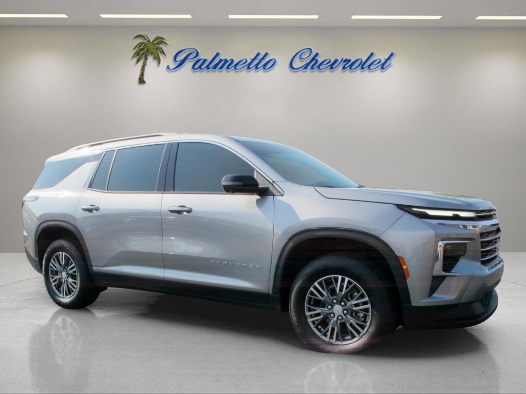 Used 2025 Chevrolet Traverse LT w/ Driver Confidence Package