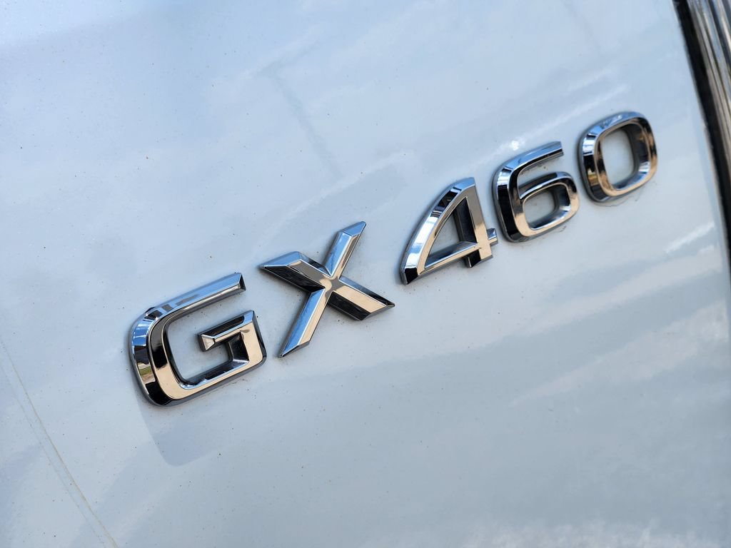 Used 2022 Lexus GX 460 Luxury w/ Off Road Package AWD/4WD image 12