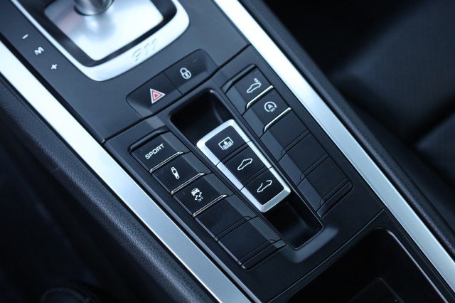 Used 2017 Porsche 911 Carrera image 35
