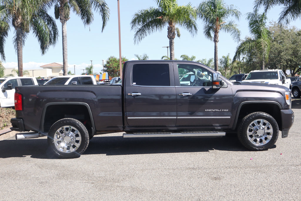Used 2015 GMC Sierra 2500 Denali w/ Duramax Plus Package AWD/4WD image 12