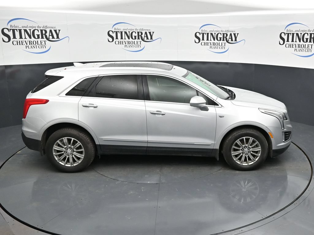 Used 2017 Cadillac XT5 Luxury w/ Driver Awareness Package FWD image 25