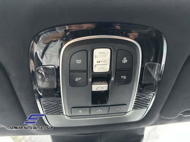 Used 2021 Hyundai Palisade Calligraphy image 33