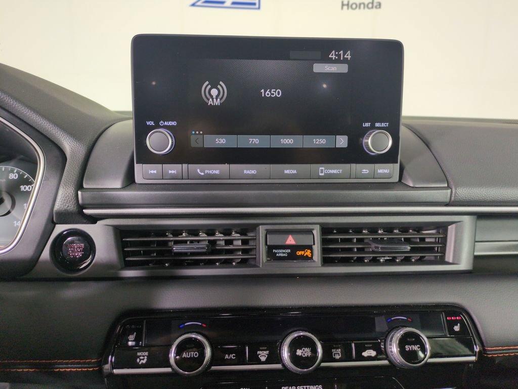 Used 2025 Honda Pilot Sport image 22