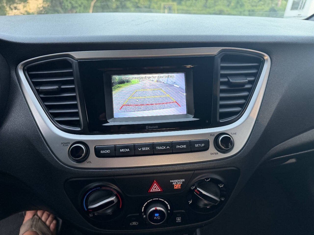 Used 2019 Hyundai Accent SE FWD image 12