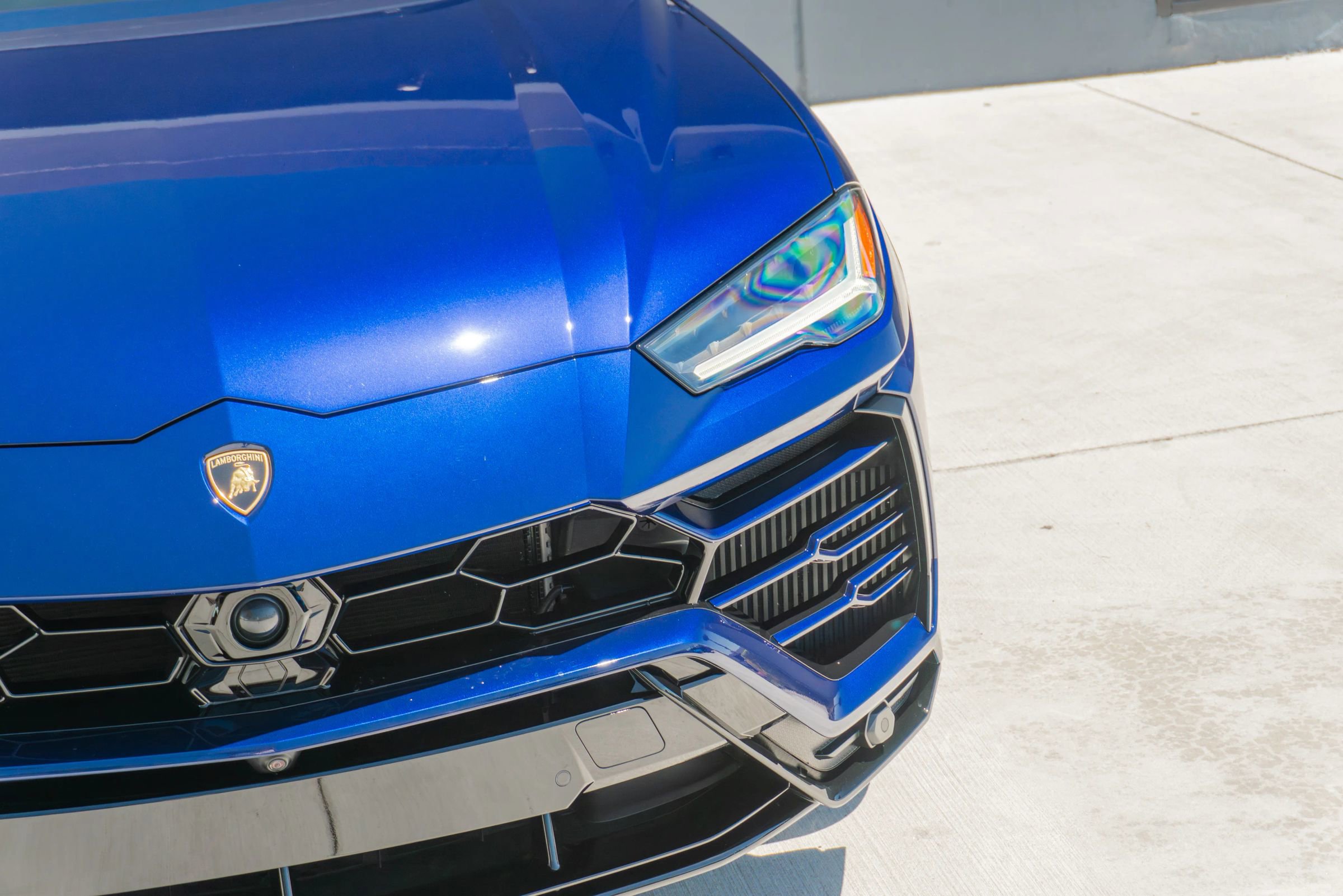 Used 2021 Lamborghini Urus AWD/4WD image 26
