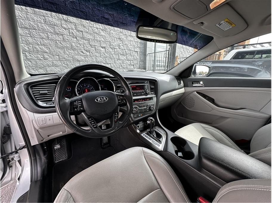Used 2013 Kia Optima EX FWD image 2