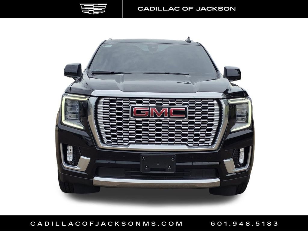Used 2022 GMC Yukon Denali w/ Denali Ultimate Package AWD/4WD image 2