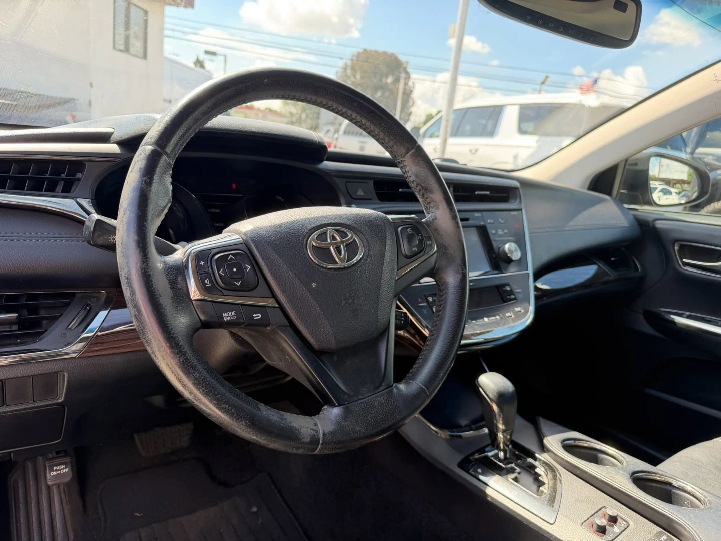 Used 2015 Toyota Avalon XLE Premium FWD image 11