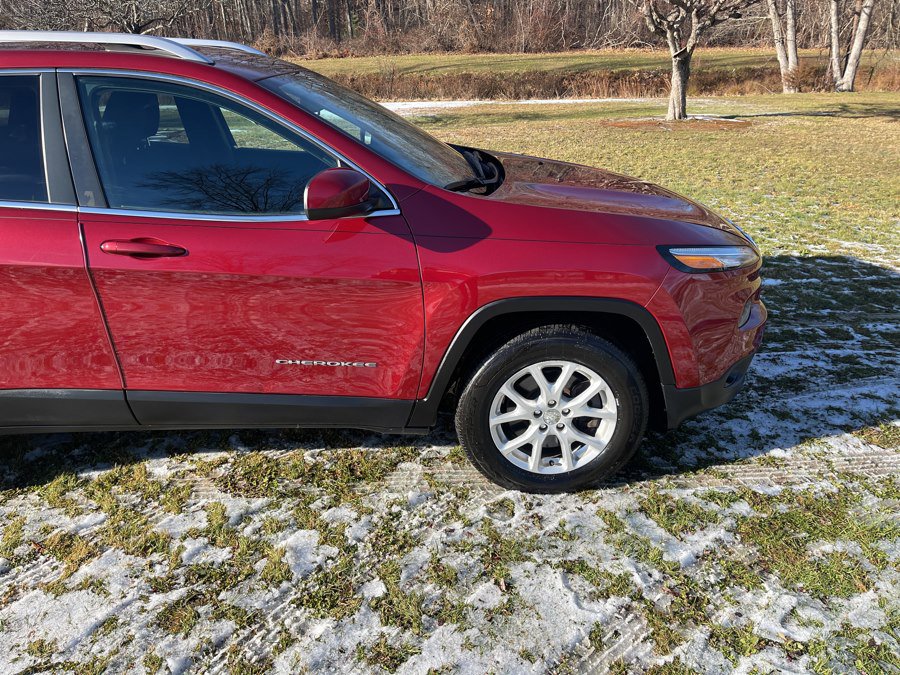 Used 2016 Jeep Cherokee Latitude image 24