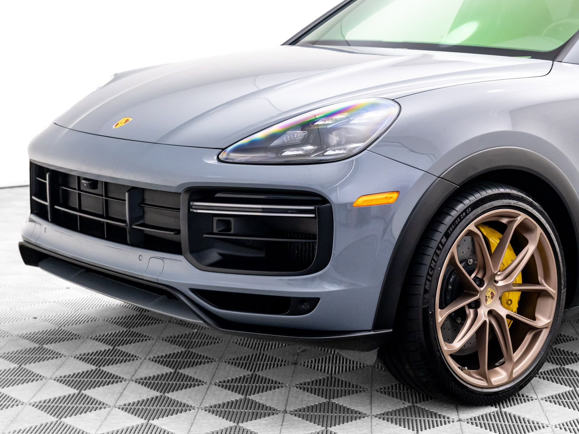 Certified 2022 Porsche Cayenne Turbo GT AWD/4WD image 38