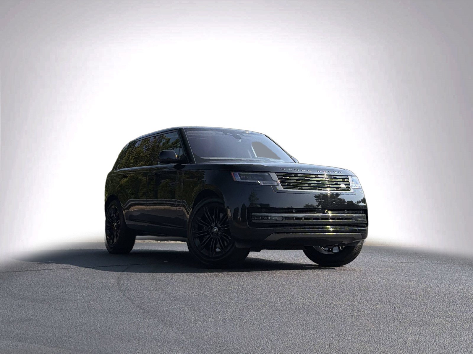 Used 2023 Land Rover Range Rover Long Wheelbase First Edition AWD/4WD image 2
