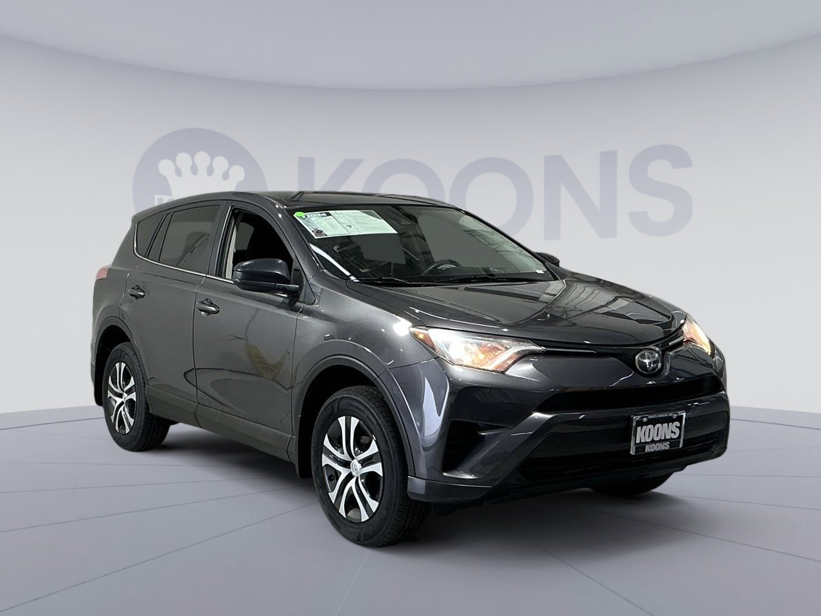 Used 2018 Toyota RAV4 LE image 18