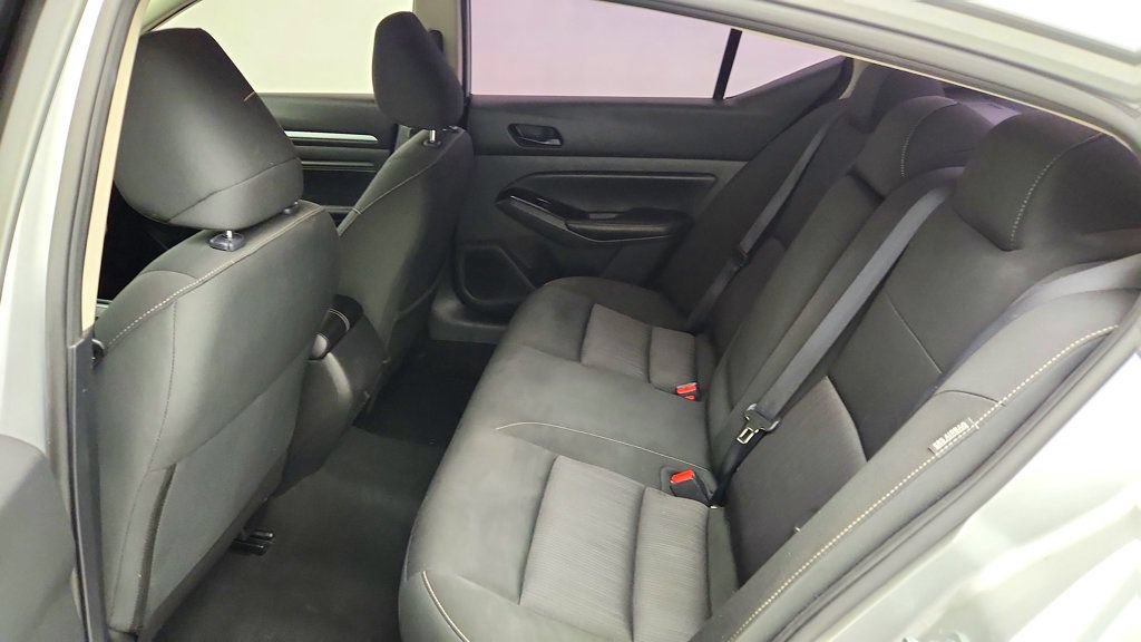 Used 2023 Nissan Altima 2.5 SV w/ SV Premium Package FWD image 20