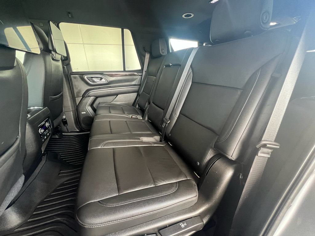Used 2021 Chevrolet Tahoe Z71 w/ Z71 Off-Road Package AWD/4WD image 17