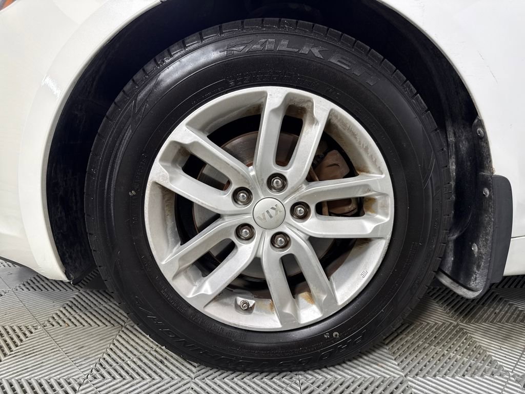 Used 2012 Kia Optima LX FWD image 17