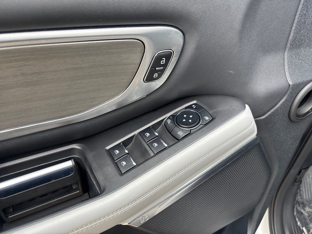 Used 2025 Ford Expedition Max Platinum w/ Driver's Package image 14