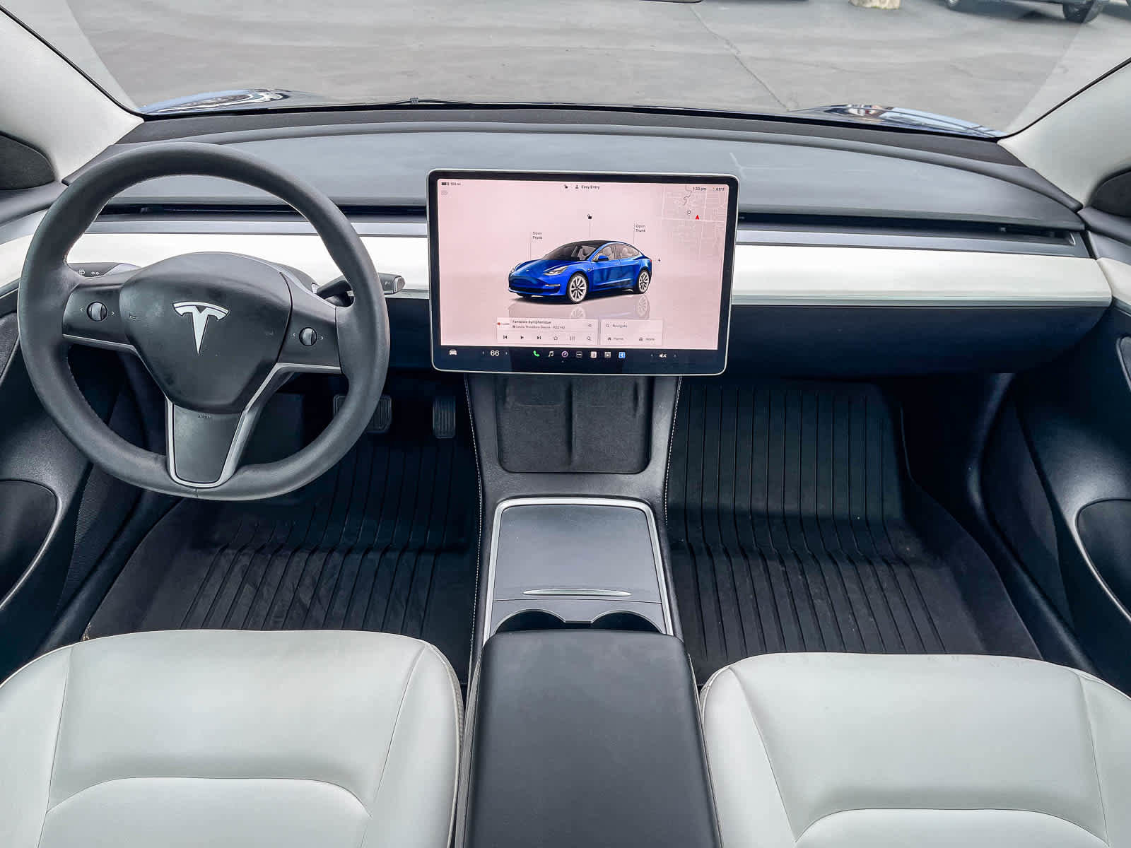Used 2023 Tesla Model 3 Standard Range image 11