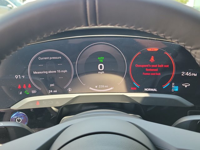 New 2026 Porsche Taycan RWD image 31