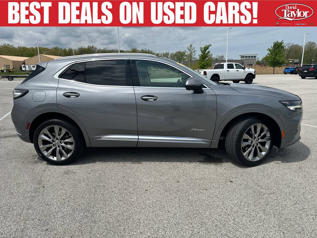Used 2022 Buick Envision Avenir w/ Technology Package II FWD image 2