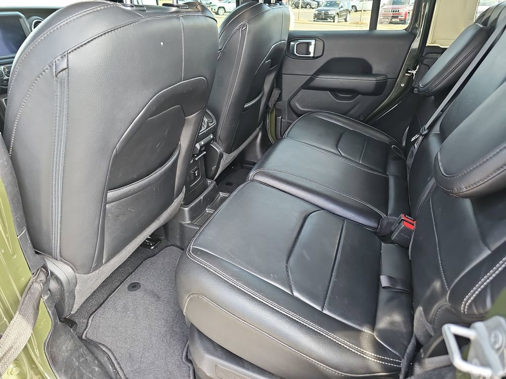 Used 2023 Jeep Wrangler Unlimited Sahara w/ Cold Weather Group image 15