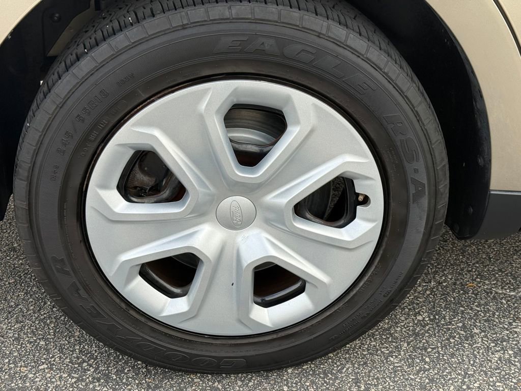 Used 2017 Ford Taurus Base image 7