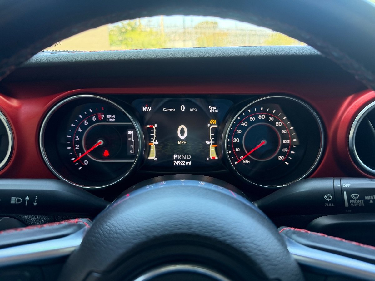 Used 2021 Jeep Gladiator Rubicon AWD/4WD image 16