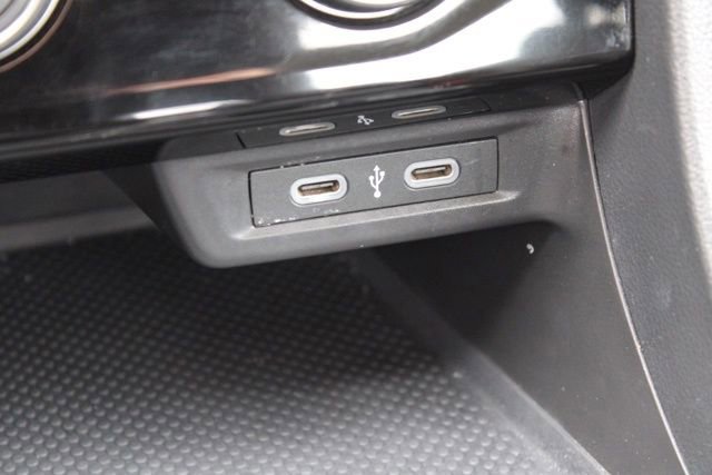 Used 2024 Volkswagen Jetta SE image 35