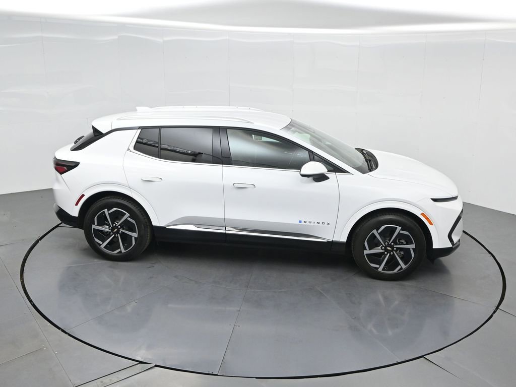 Used 2025 Chevrolet Equinox EV LT w/ Convenience Package image 53