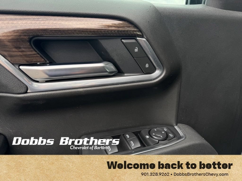 Used 2025 Chevrolet Silverado 1500 RST AWD/4WD image 14
