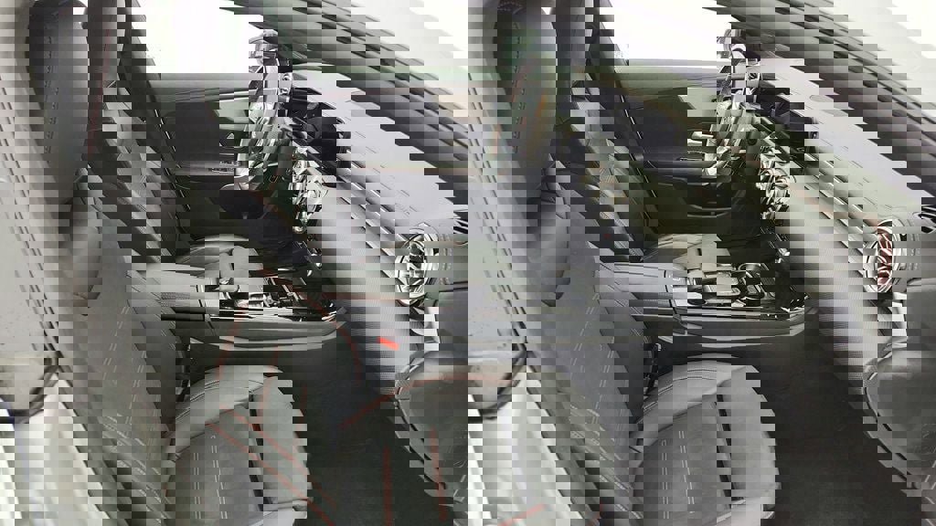 Used 2021 Mercedes-Benz CLA 250 image 22