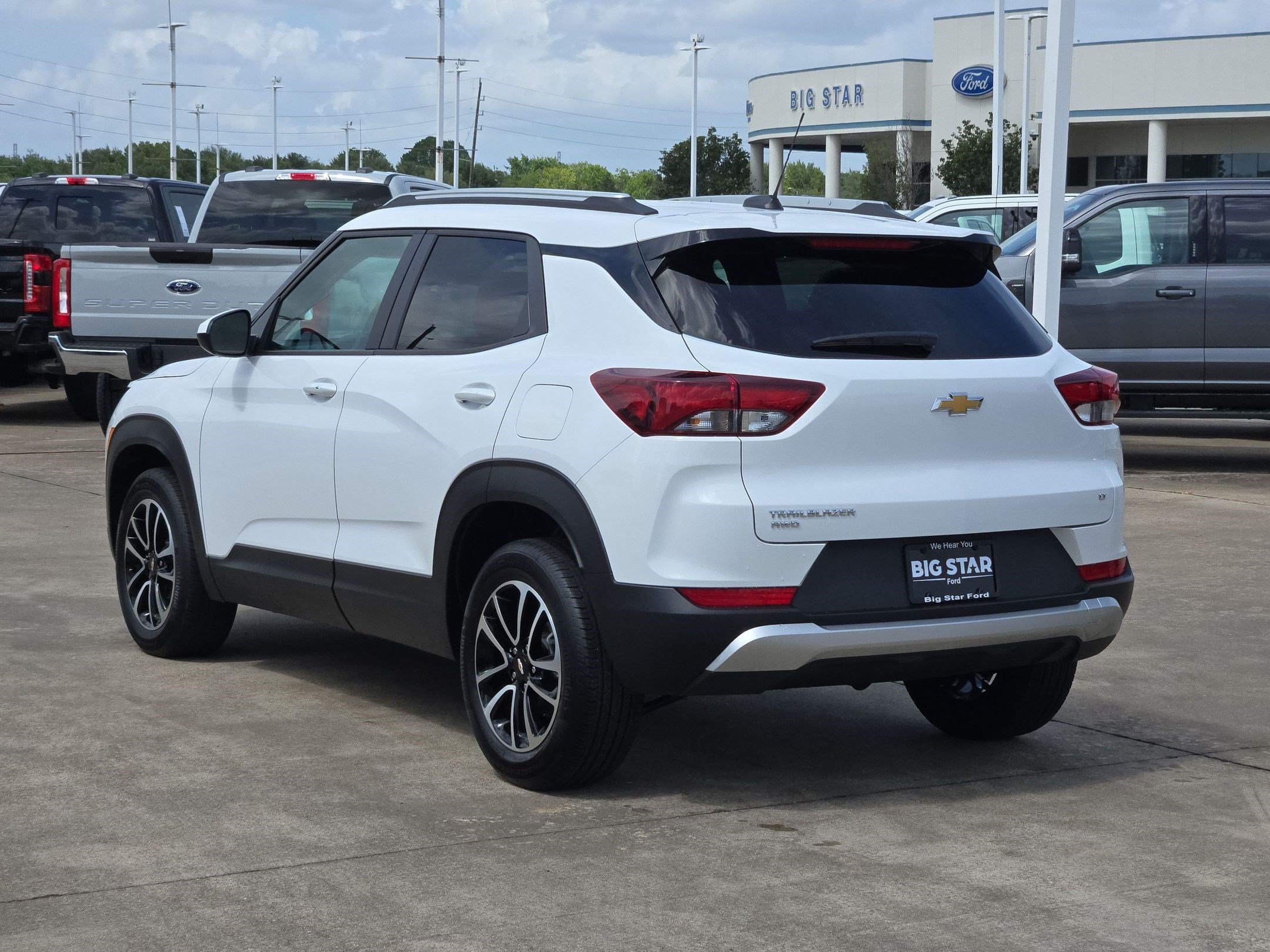 Used 2025 Chevrolet TrailBlazer LT AWD/4WD image 7