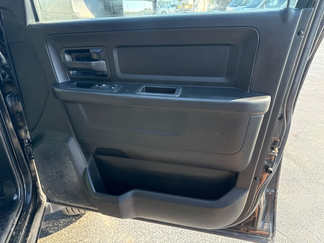 Used 2018 RAM 4500 Tradesman w/ Chrome Appearance Group AWD/4WD image 25