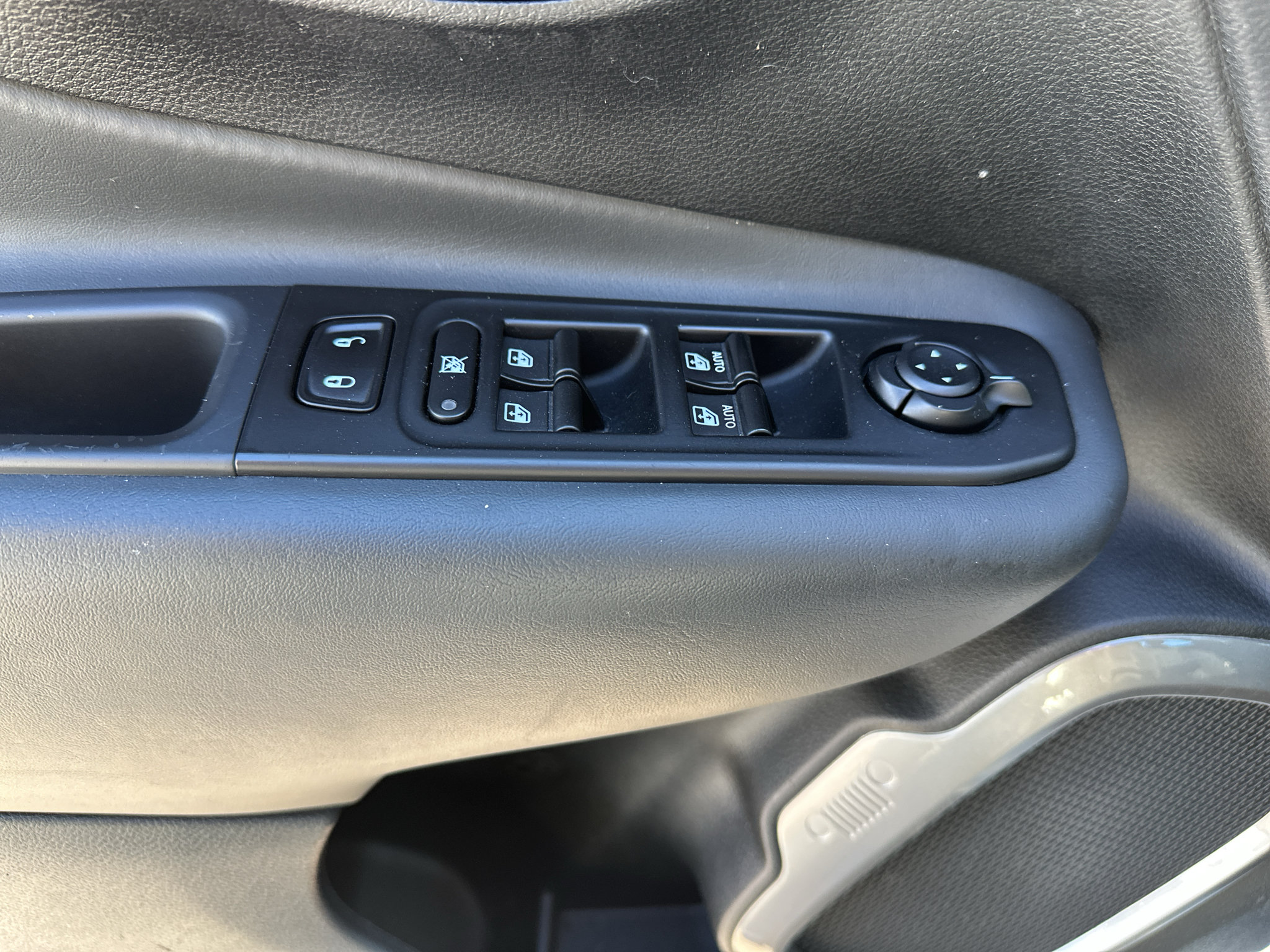 Used 2022 Jeep Renegade Sport AWD/4WD image 16
