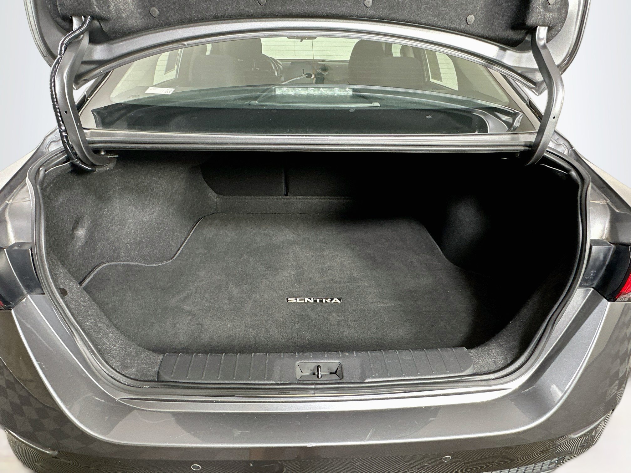 Used 2025 Nissan Sentra S FWD image 27