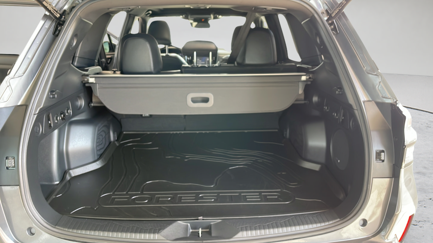 Used 2025 Subaru Forester Touring AWD/4WD image 33