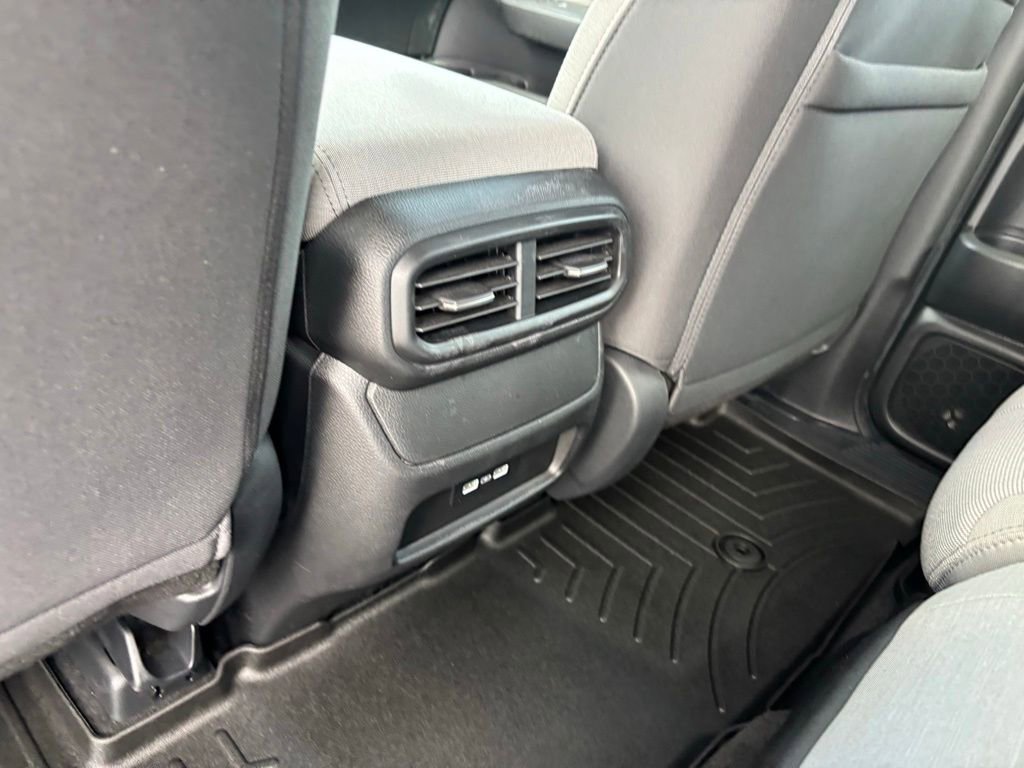Used 2023 Honda Pilot LX image 16