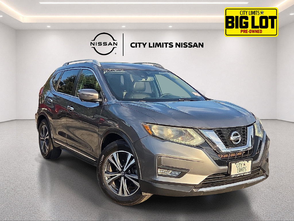 Used 2017 Nissan Rogue SL