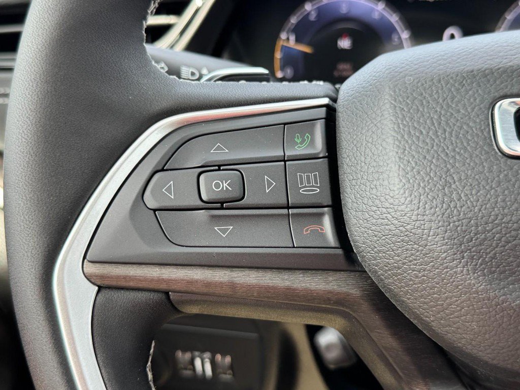 New 2026 Jeep Grand Cherokee Limited AWD/4WD image 12