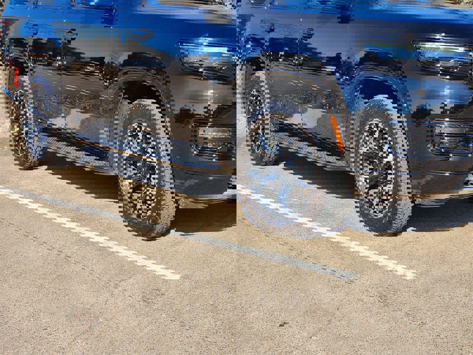 Used 2025 Jeep Wagoneer Series II image 11