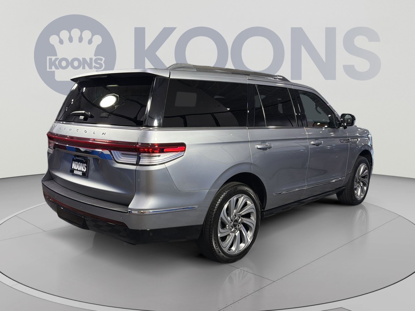 Used 2024 Lincoln Navigator Reserve AWD/4WD image 7