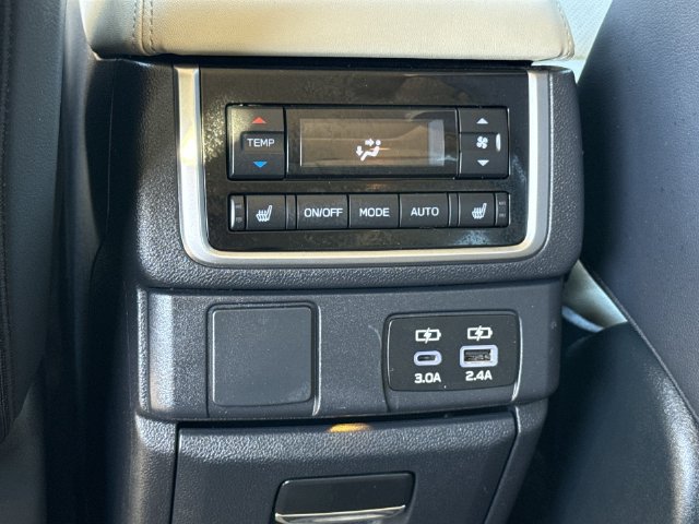Used 2023 Subaru Ascent Limited w/ Technology Package AWD/4WD image 11