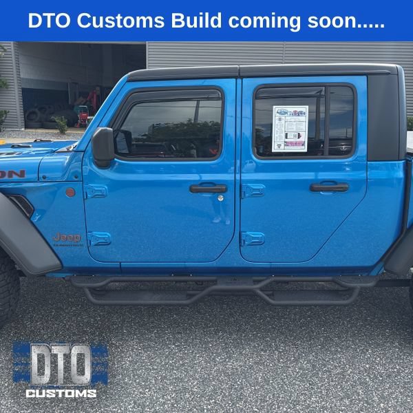 Used 2025 Jeep Gladiator Rubicon w/ Safety Group AWD/4WD image 7