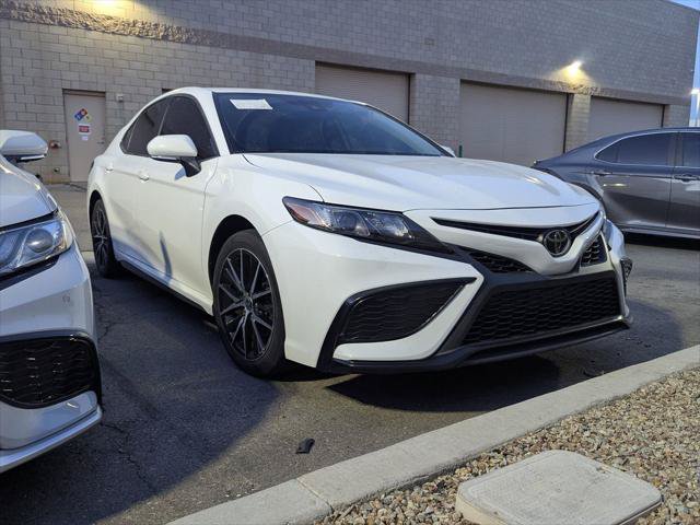 Certified 2024 Toyota Camry SE FWD image 3