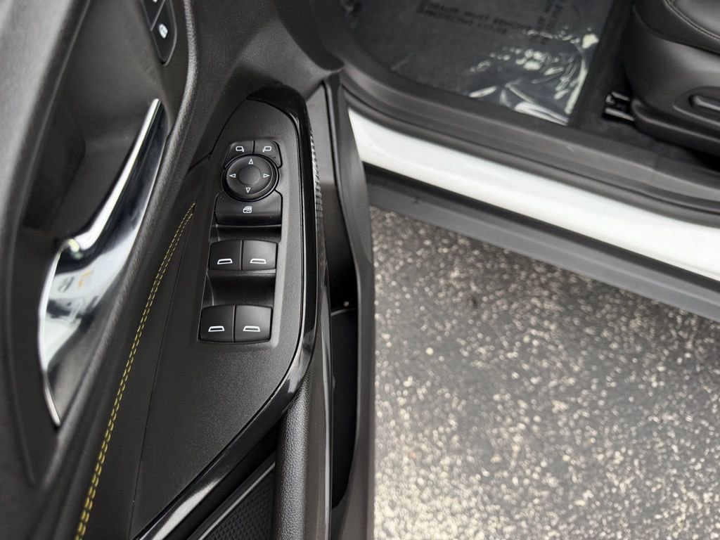 Used 2025 Chevrolet Trax ACTIV w/ Sunroof Package image 14