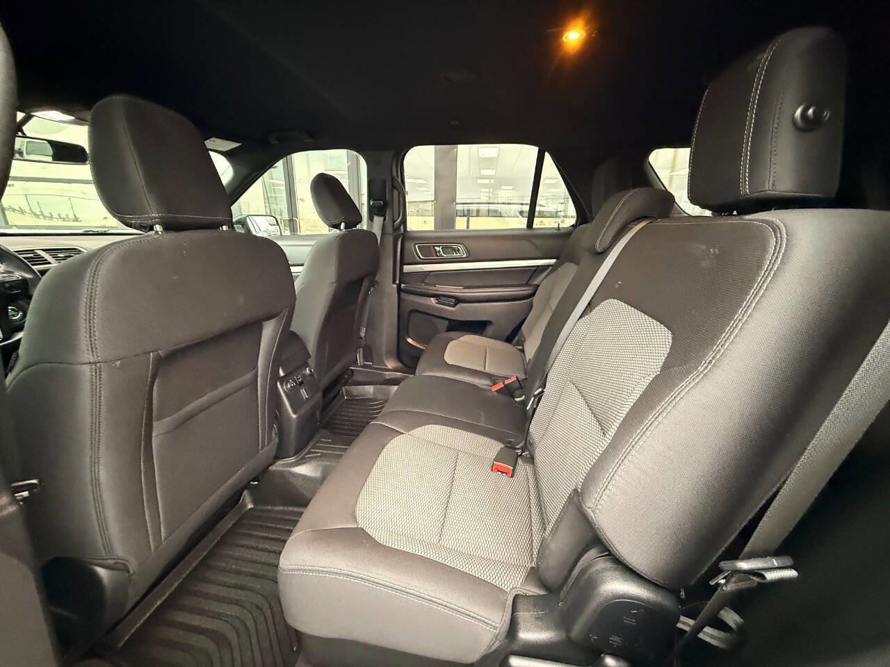 Used 2018 Ford Explorer XLT w/ Equipment Group 201A image 10